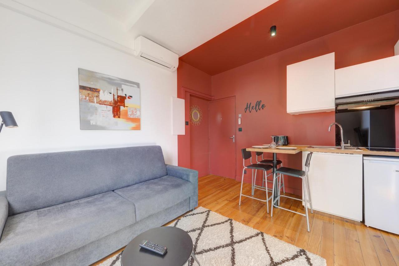Terracotta-T2-Clim-Parking Gratuit Prive Apartment Pierre-Benite Exterior photo