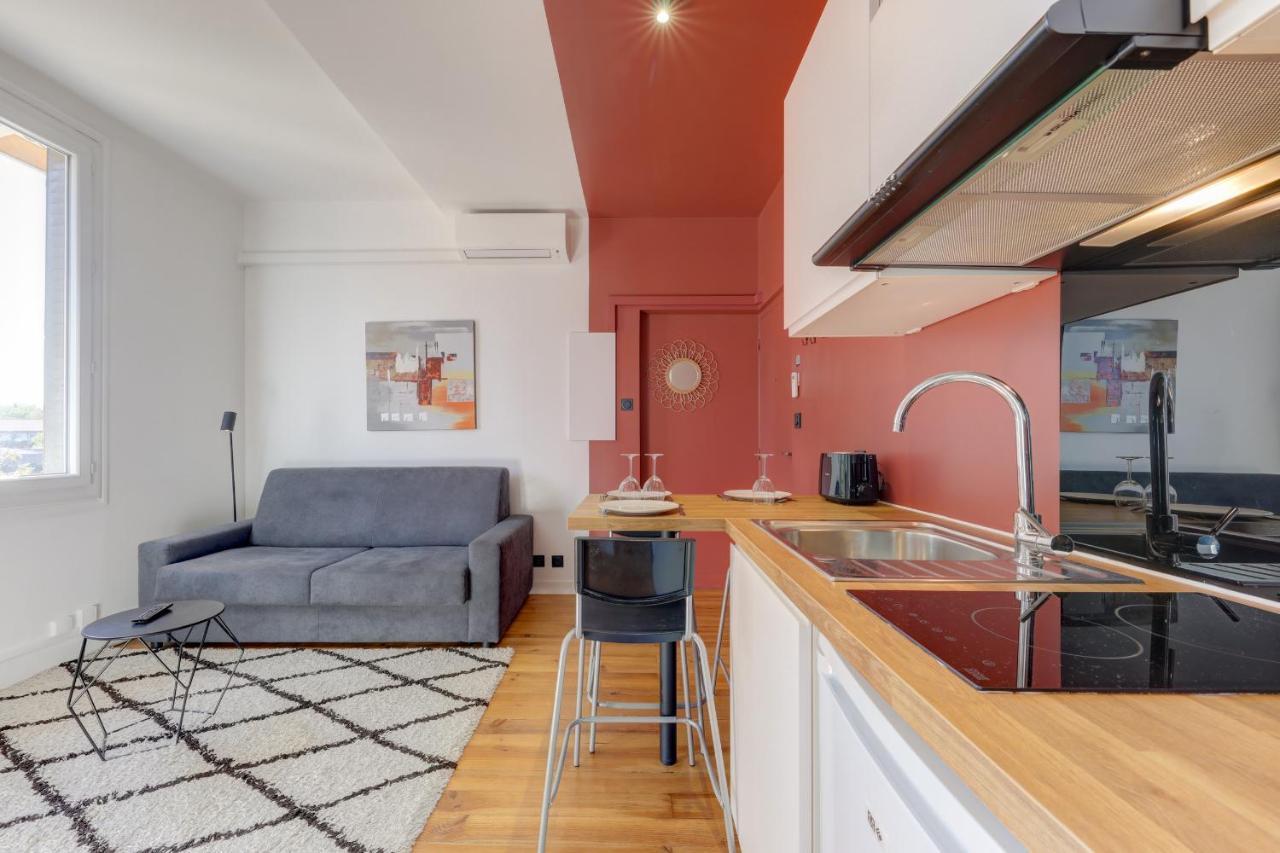 Terracotta-T2-Clim-Parking Gratuit Prive Apartment Pierre-Benite Exterior photo